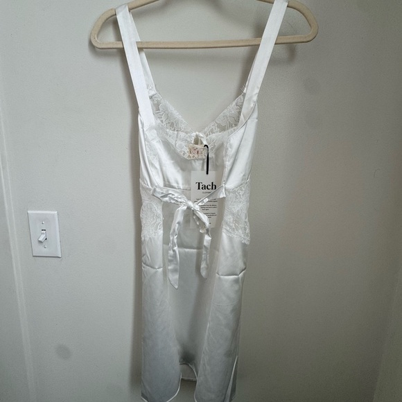 NWT TACH Rina White Satin Lace Chemise - Picture 5 of 7